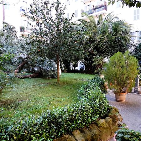 Domus Dino Apartamento Roma Exterior foto